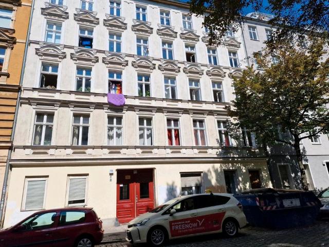 Bezugsfreie 2 Zimmer Wohnung in 12055 Berlin Neukölln ca. 70m²