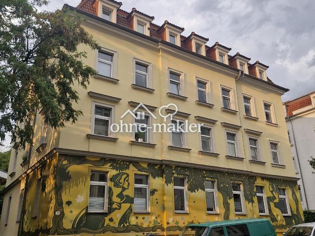Bezugsfreie 2 Zimmer Dachgeschosswohnung im Hechtviertel Dresden inkl Parkplatz
