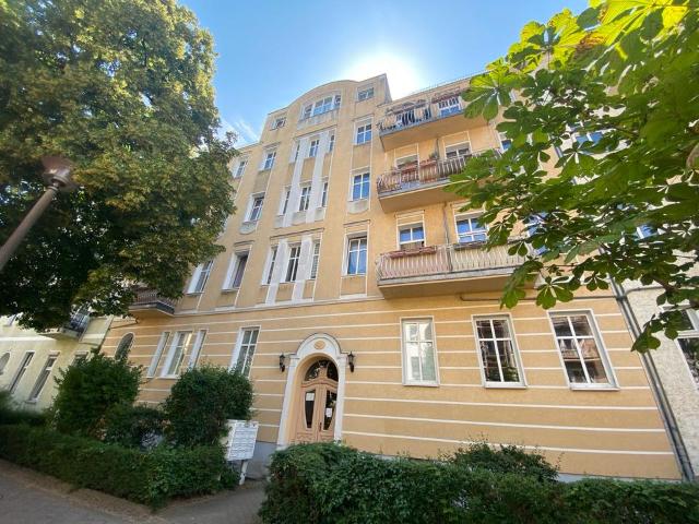 Bezugsfreie 3 Zi in ruhiger Seitenstraße, HP, EBK, Keller
