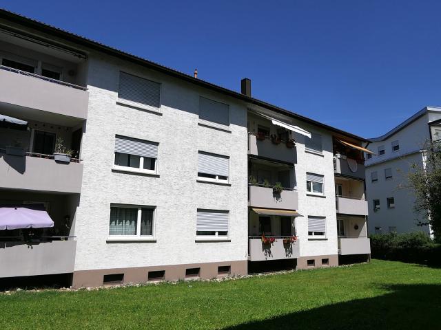 Bezugsfreie 3 Zi. Wohnung in ruhiger Ortsrandlage mit Südbalkon und Blick ins Grüne