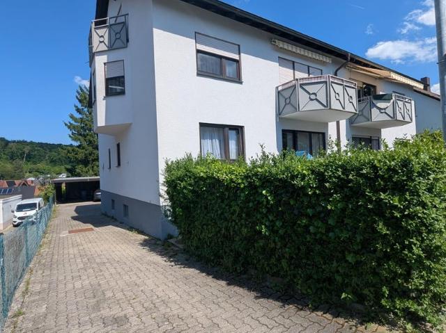 bezugsfreie 3 Zimmer Wohnung mit Tageslichtbad & Carport in ruhiger Lage von Pfinztal Wöschbach