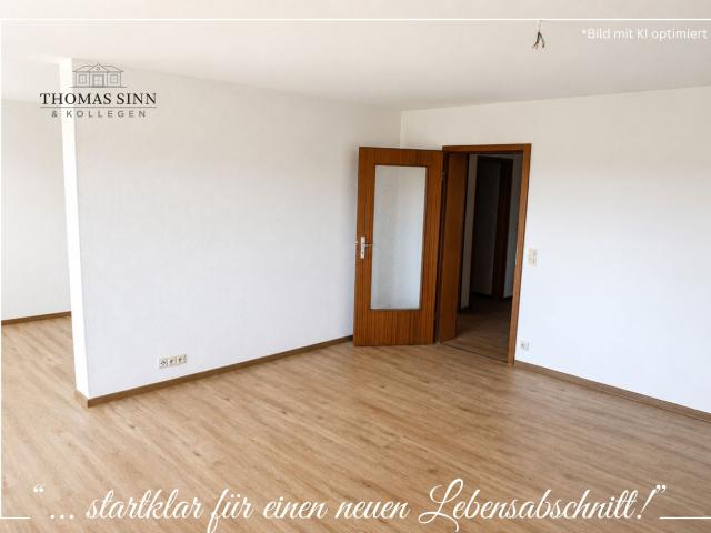 Bezugsfreie 3,5 Zimmer Wohnung im 4. OG mit Aufzug, großem Balkon und ruhiger Lage in Sackgasse