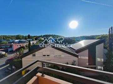bezugsfreie und helle 3 Zi. Penthouse Wohnung in Schelmenholz