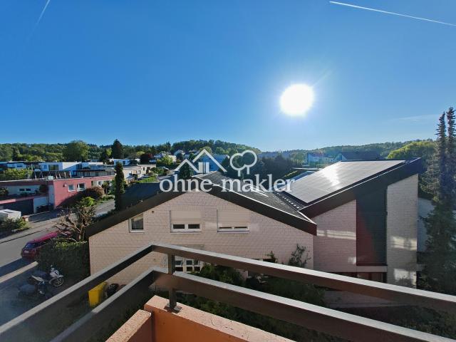 bezugsfreie und helle 3 Zi. Penthouse Wohnung in Schelmenholz