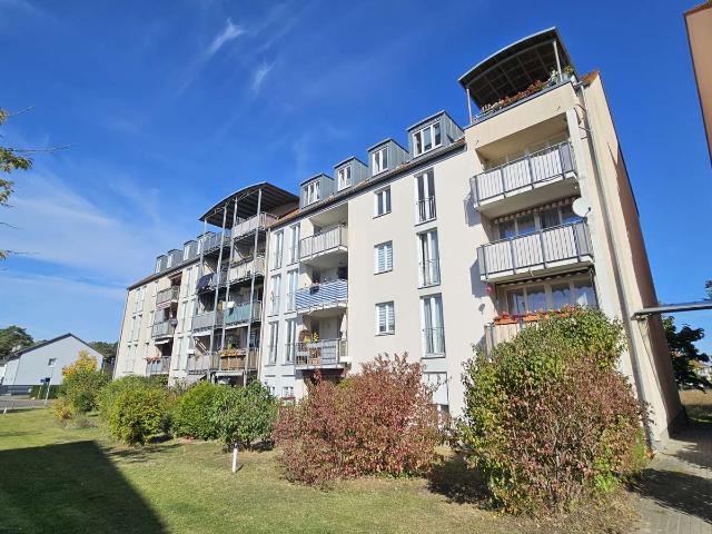 bezugsfreie Wohnung mit 3 Zimmern und Balkon in Velten