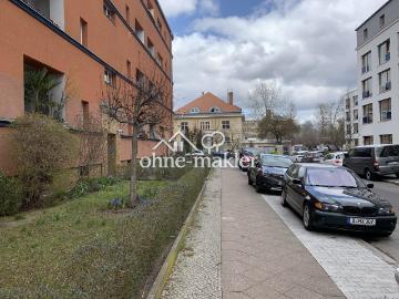 Bezugsfreie Wohnung in Baumschulenweg • Altbau • Provisionsfrei