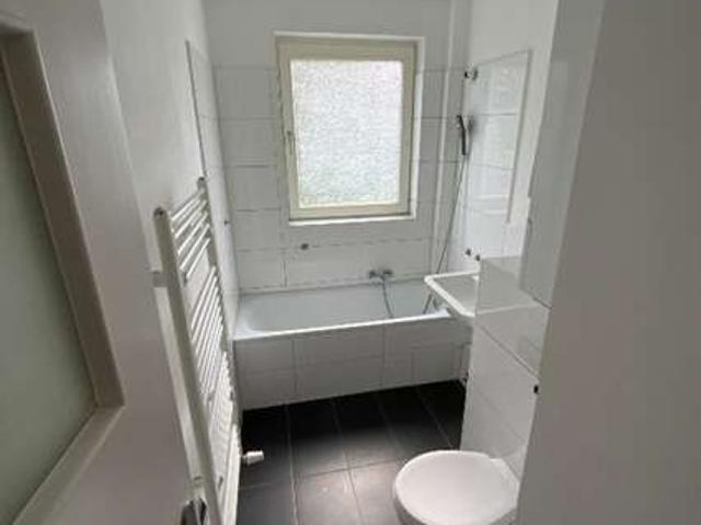 Bezugsfreie Wohnung in Heppens mit Balkon zum Verkauf!