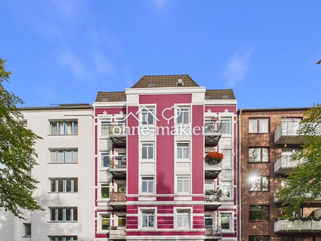 Bezugsfreie Altbauwohnung in Eimsbüttel mit 2 Zimmern und Gestaltungspotenzial