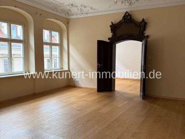 Bezugsfreie DG Wohnung im hochwertigen Denkmal Professorenhaus am Martktplatz provisionsfrei