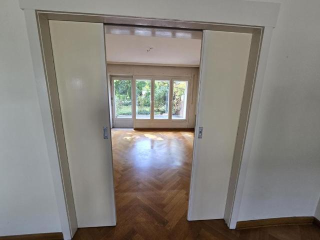 Bezugsfreie Doppelhaushälfte, 6 Zimmer, Garage, Garten, ruhige Lage, Ortseingang Kladow