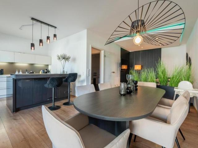 Bezugsfreie Erdgeschosswohnung mit Weserblick in 1. Reihe – aktuell Ferienwohnung