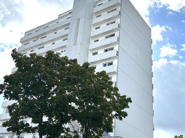 Bezugsfreie, helle 3 Zimmer Wohnung mit zwei Balkonen – nur 100 m vom Hanauer Marktplatz entfernt