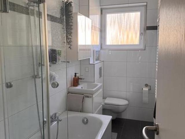 Bezugsfreie moderne 2,5 Zimmer Wohnung
