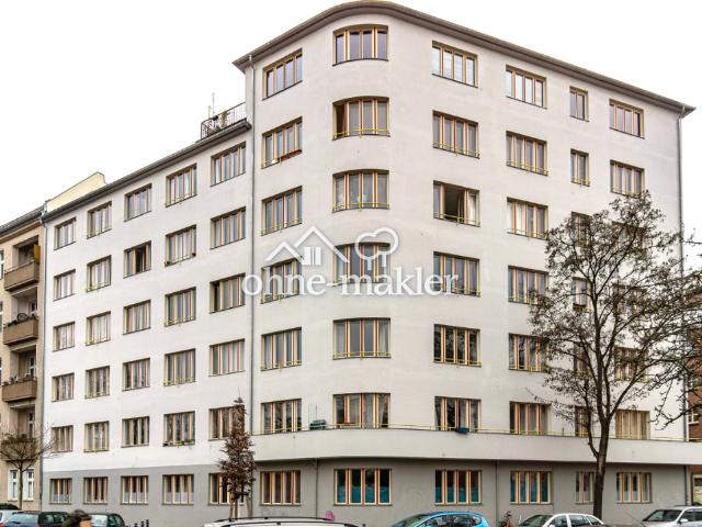 Bezugsfreie modernisierte 2 Zimmer Wohnung im sanierten Baudenkmal
