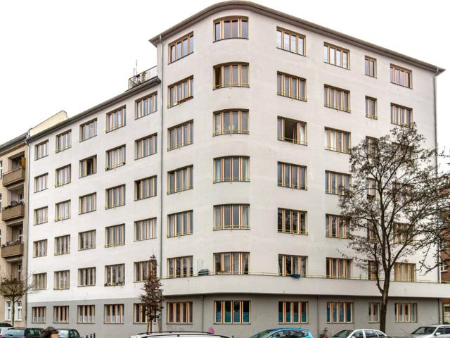 Bezugsfreie modernisierte 2 Zimmer Wohnung im sanierten Baudenkmal