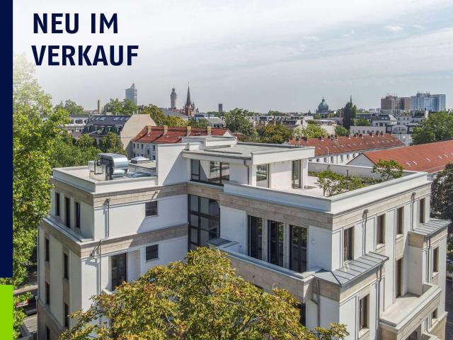 Bezugsfreie, schön geschnittene Dachgeschosswohnung mit Wannenbad in zentraler Lage