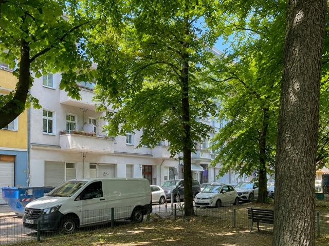 Bezugsfreies, großzügiges Altbau Apartment im aufstrebenden Afrikanischen Viertel