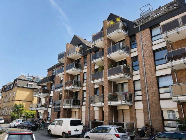 Bezugsfreies und renoviertes Apartment Ideal für Eigennutzer / Kapitalanleger in Köln Bayenthal