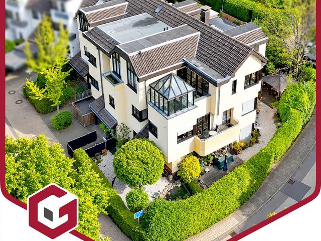 Bezugsfreies und vollständig möbliertes Apartment mit Loggia, Einbauküche und Kfz Stellplatz