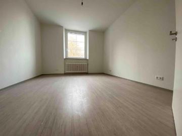 Bezusgfertige 2 Zimmer Wohnung am Waldrand