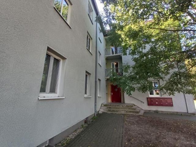Bezahlbare Wohnung in guter Lage neu saniert 1. OG links