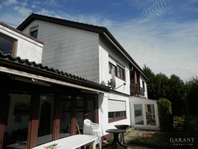 Bezahlbares, vorzeigbares Haus mit Einliegerwohnung