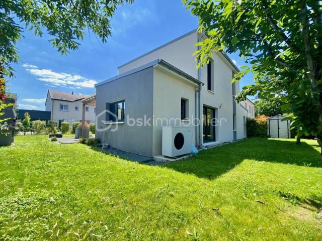 Bezannes Maison indépendante et récente de 153 m2 type 6 avec jardin