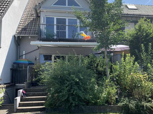 Bezaubernde Wohnung schöner Blick großer Garten ruhige Lage