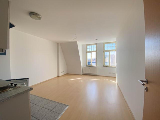 Bezaubernde 1,5 Zimmer Wohnung mit Einbauküche und Balkon