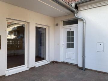 Bezaubernde 2 zimmer wohnung mit terrasse und carport!