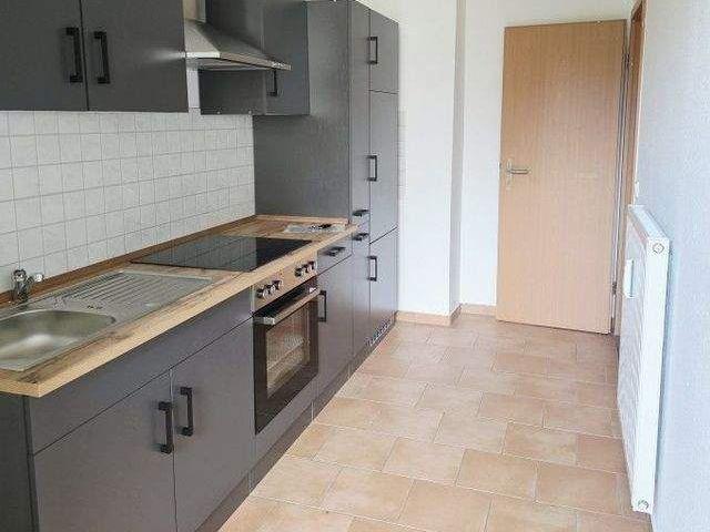 Bezaubernde Wohnung mit Einbauküche und Balkon!