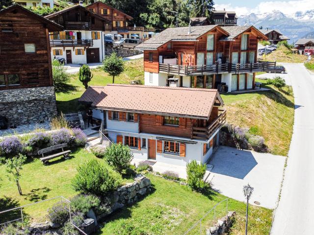 Bezauberndes Chalet mit herrlichem Blick auf den Talboden