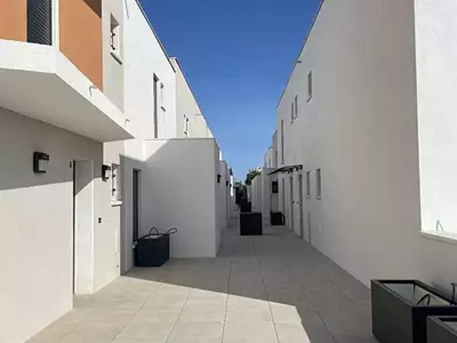 Béziers 34500 Location maison 5 pièces t5 terrasse
