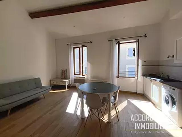 Béziers 34500 Location appartement 2 pièces t2 au dernier étage