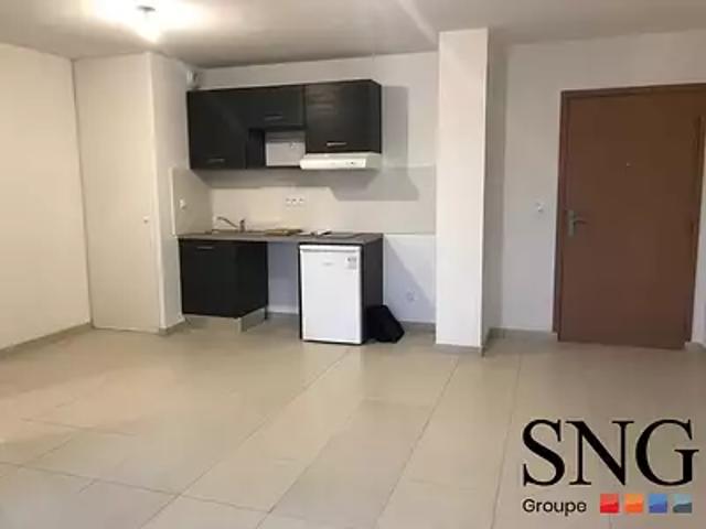 Béziers 34500 Location appartement 2 pièces t2 terrasse parking