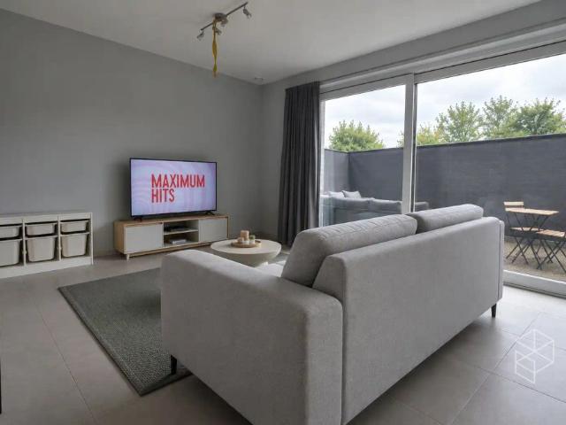BEZOEKMOMENT VLOZET | RUIM LICHTRIJK GELIJKVLOERS APPARTEMENT MET 2 SLKPS EN GROOT TERRAS