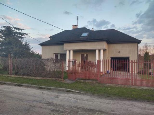 Bezpośrednio, Osieck, ul. Królowej Bony, 139 m² Dom