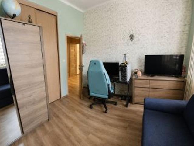 Bezpośrednio, Stąporków, pl. Wolności, 49 m² Mieszkanie