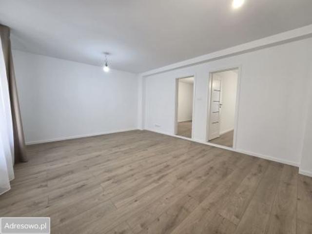 Bezpośrednio, Strzegom, ul. Aleja Wojska Polskiego, 70 m² Mieszkanie