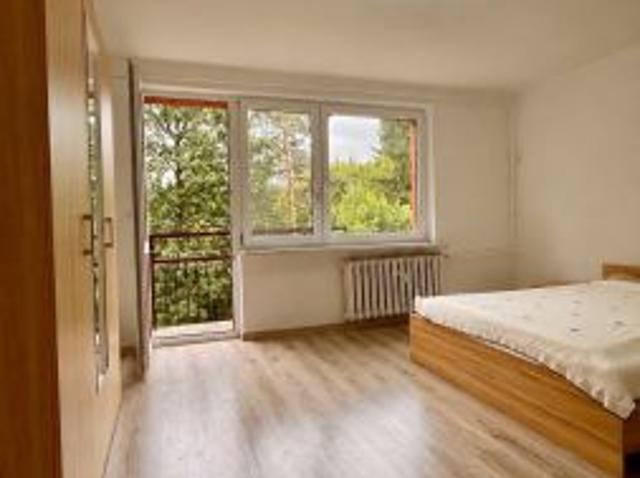 Bezpośrednio, Pionki, 48 m² Mieszkanie