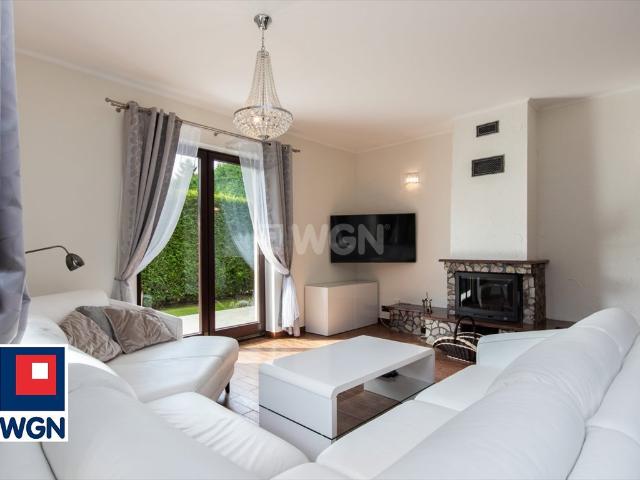 Do sprzedania luksusowy dom 219 m² z garażem w Bezrzeczu