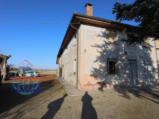 Bi Tri Quadrifamiliare in vendita a Castello d'Argile