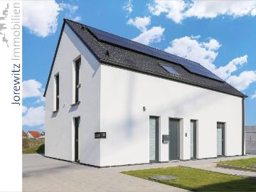 Bi Vilsendorf: Sonniges Einfamilienhaus KfW Effizienzhaus 40 mit großer Terrasse und Garten