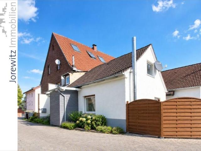 Bi City, Nähe Radrennbahn Wohnen auf Zeit 3 Zimmer Maisonette Wohnung mit EBK, Terrasse, Carport