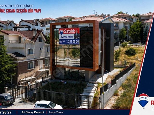 BİLKENT'TE SATILIK PRESTİJLİ 4 KATLI BİNA