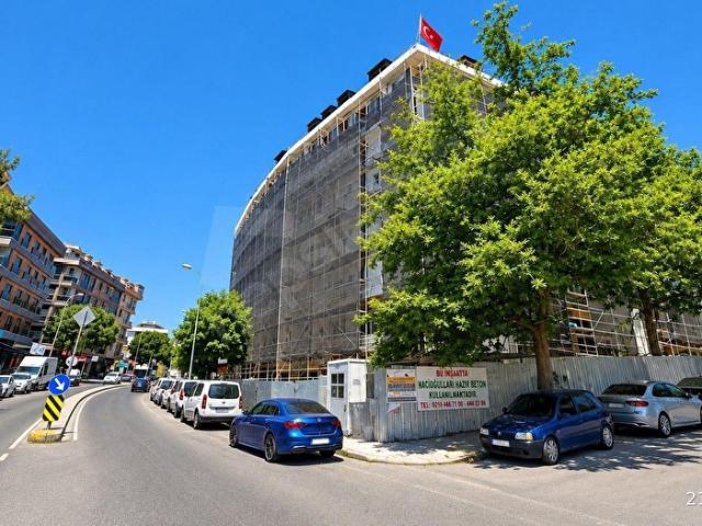 BİRİKİM TEK YETKİLİ Küçükyalı Cadde Üzeri Sıfır 4.Kat Lüks 2+1 Satılık Daire