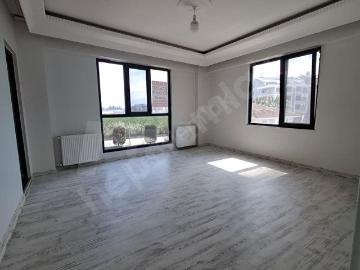 BİRLİK EMLAKTAN SIFIR ALTINOVA CUMHURİYETTE ARAKAT FIRSATI 3.700.000 TL