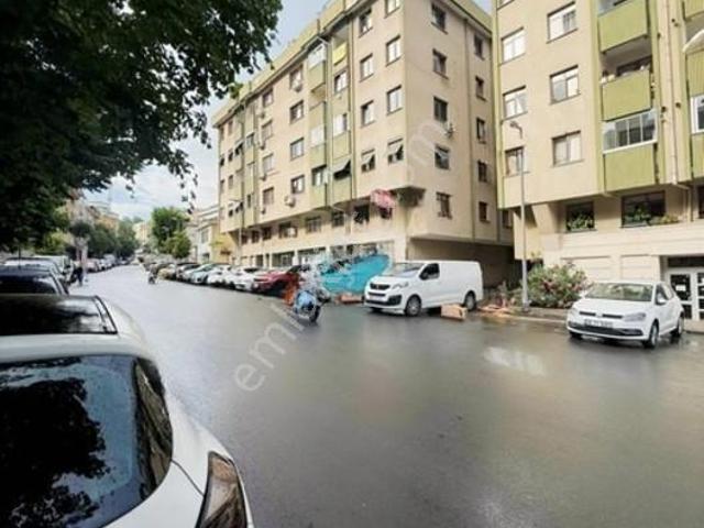 Bim Market Binasında Teraslı Manzaralı 1+1 Çatı Katı Kiralık