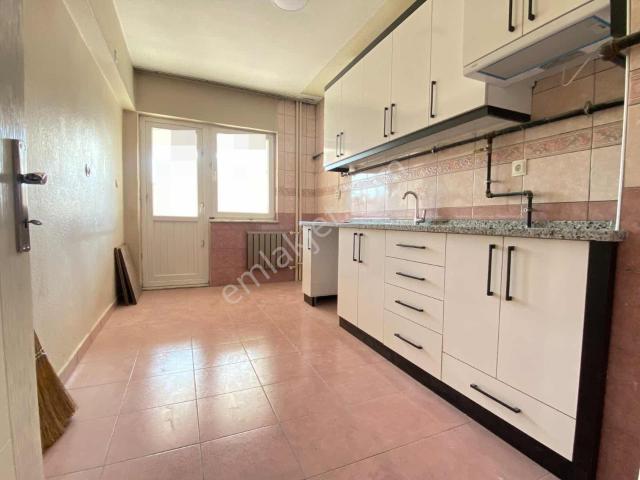 Binyapıdan Kuşpınarda Site İçerisinde Ara Kat 3+1 Daire Fırsatı