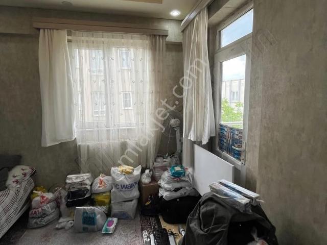 Binevler Civarı 1+1 Balkonlu Kiracılı Satılık Stüdyo Daire